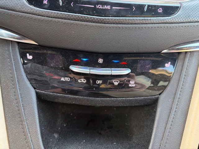 Used 2017 Cadillac XT5 Luxury w/ Driver Awareness Package AWD/4WD image 15