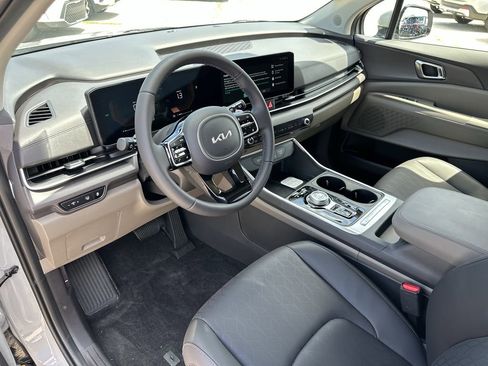 New 2026 Kia Carnival EX FWD image 16