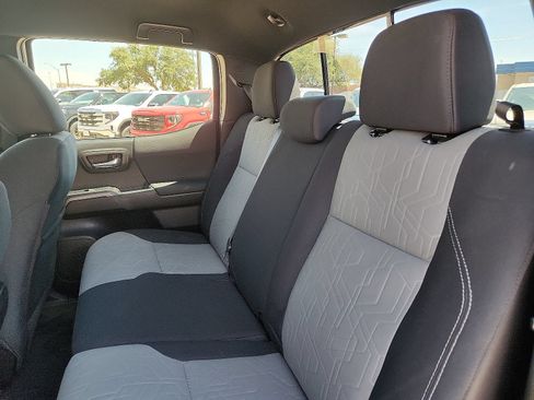 Used 2023 Toyota Tacoma TRD Sport AWD/4WD image 12