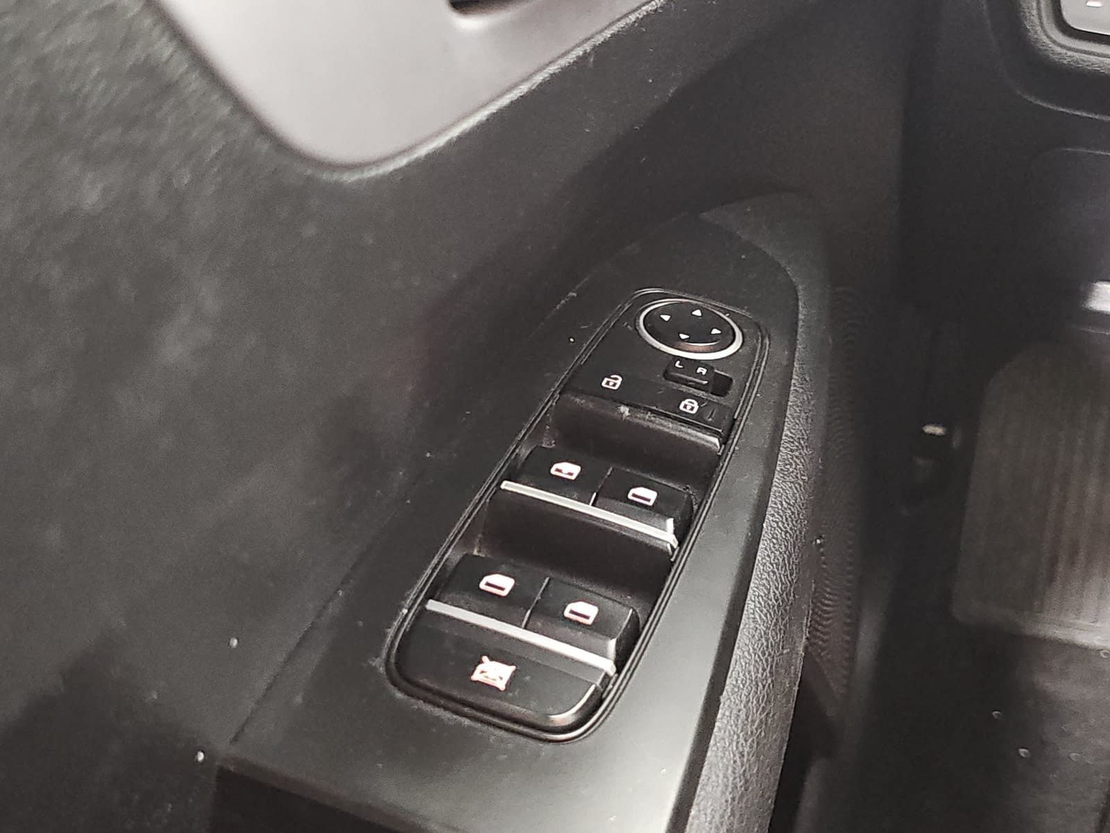 Used 2024 Kia Forte LXS w/ LXS Technology Package FWD image 24