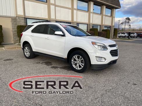 Used 2017 Chevrolet Equinox LT w/ Convenience Package image 1