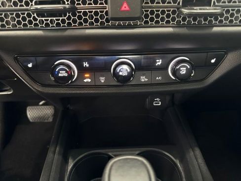 Used 2024 Honda HR-V Sport image 13