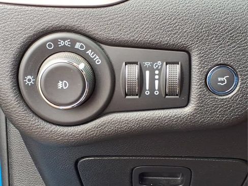Used 2021 Jeep Cherokee Latitude Lux 80th Anniv w/ Quick Order Package 26U 80TH AWD/4WD image 16