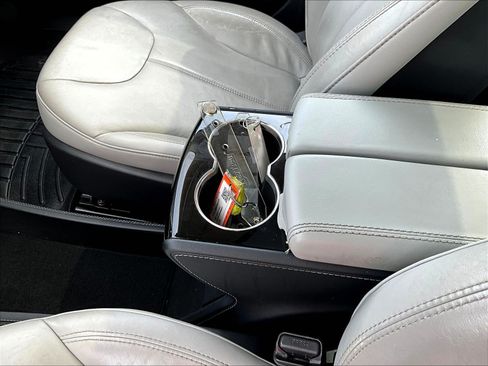 Used 2013 Tesla Model S RWD image 18