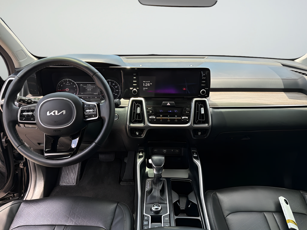 Used 2023 Kia Sorento EX FWD image 30