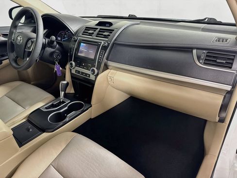 Used 2012 Toyota Camry LE FWD image 33