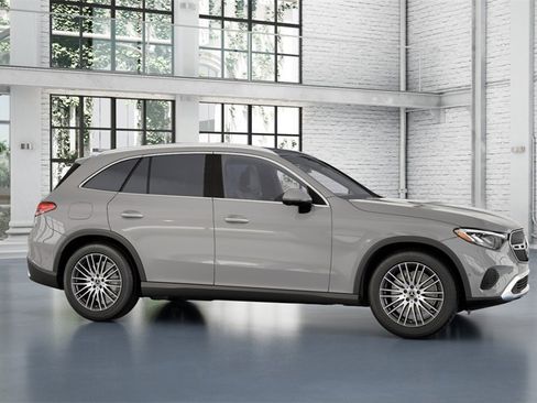 New 2026 Mercedes-Benz GLC 300 GLC 300 image 9