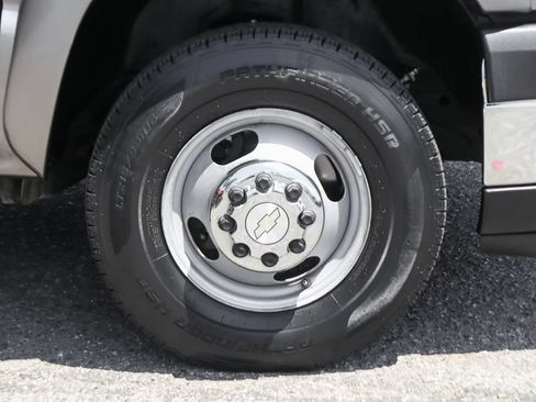 Used 2006 Chevrolet Silverado 3500 LT w/ Heavy-Duty Power Package RWD image 41