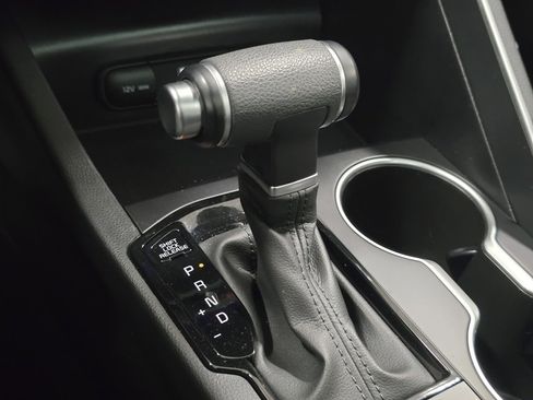 Used 2023 Kia K5 GT-Line image 32