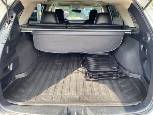 Used 2018 Subaru Outback 2.5i Limited AWD/4WD image 14
