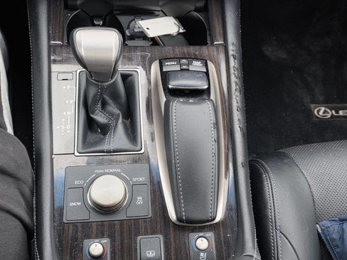 Used 2014 Lexus LS 460 AWD image 29