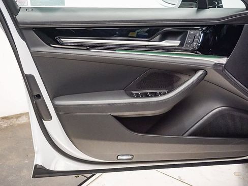 Used 2024 Porsche Panamera 4 image 22