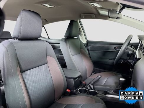 Used 2019 Toyota Corolla LE image 24