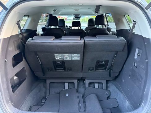 Certified 2024 Kia Carnival EX FWD image 31