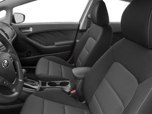 Used 2017 Kia Forte LX FWD image 12