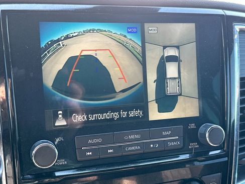 Used 2024 Nissan Titan Platinum Reserve w/ Moonroof Package image 17