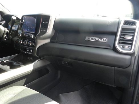 Used 2019 RAM 2500 Big Horn w/ Black Appearance Package AWD/4WD image 13