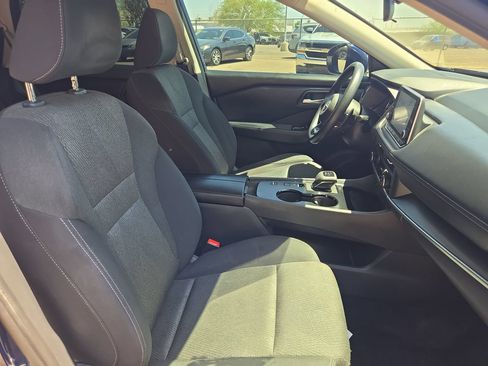 Used 2024 Nissan Rogue SV FWD image 10