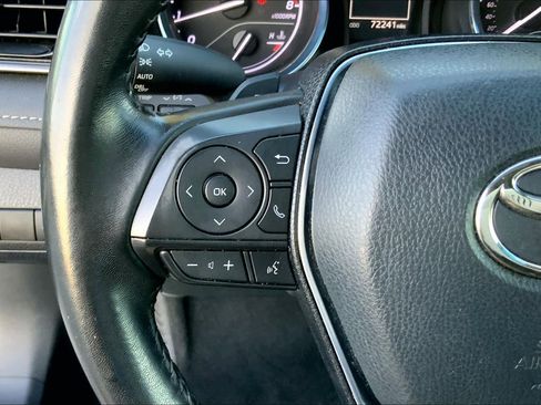 Used 2020 Toyota Camry SE image 24