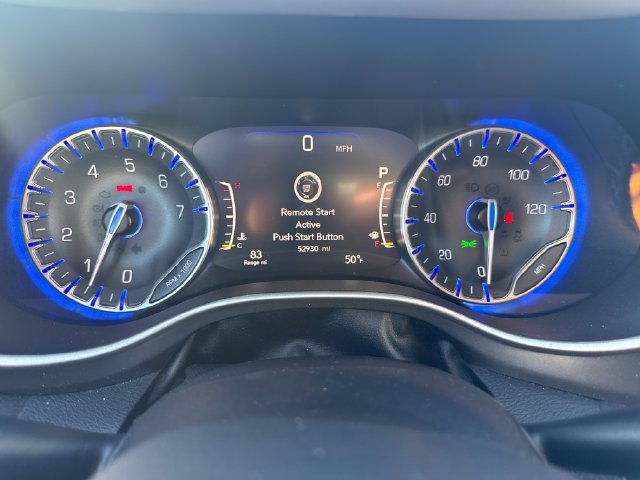 Used 2023 Chrysler Pacifica Touring-L FWD image 15