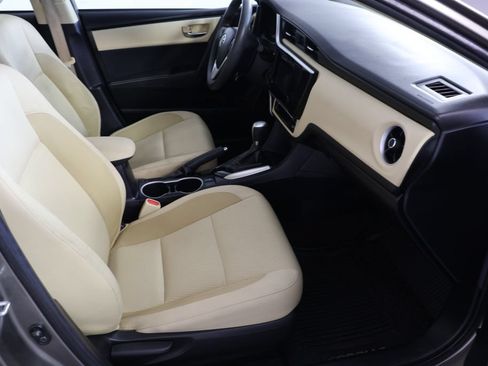 Used 2018 Toyota Corolla LE FWD image 20