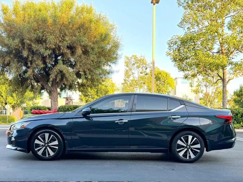 Used 2022 Nissan Altima 2.5 SV FWD image 7