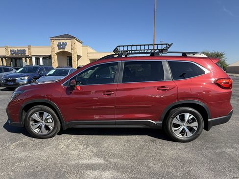 Certified 2023 Subaru Ascent Premium w/ Convenience Package image 4