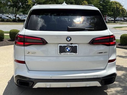 Used 2021 BMW X5 xDrive40i w/ M Sport Package AWD/4WD image 4