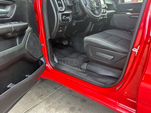 Used 2019 RAM 1500 Tradesman AWD/4WD image 3