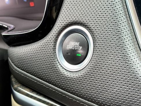 Used 2017 Cadillac XT5 FWD w/ LPO, Wheel Lock Package image 6