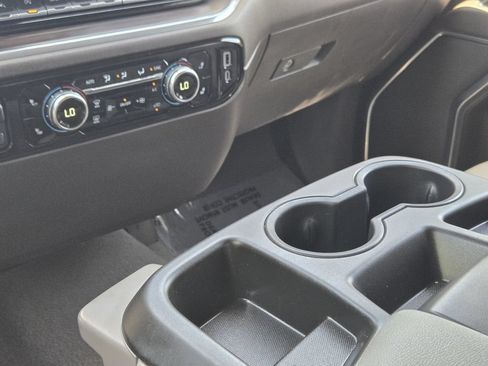Used 2025 GMC Sierra 1500 SLT AWD/4WD image 9