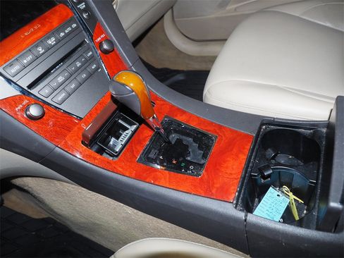 Used 2011 Lexus ES 350 image 17