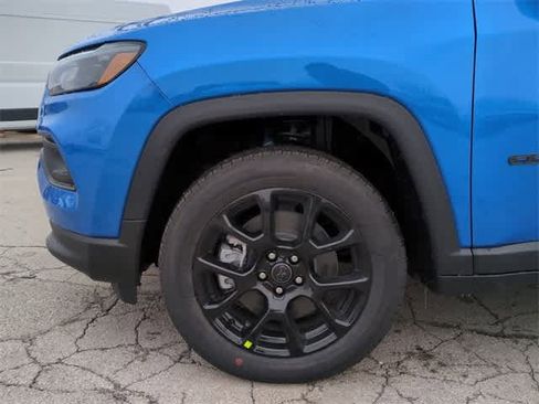 New 2026 Jeep Compass Latitude image 14