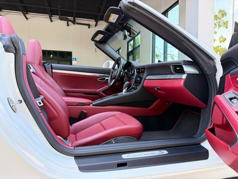 Used 2017 Porsche 911 Carrera S RWD image 39