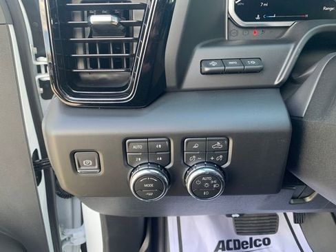 New 2026 GMC Sierra 2500 AT4 w/ Technology Package AWD/4WD image 22