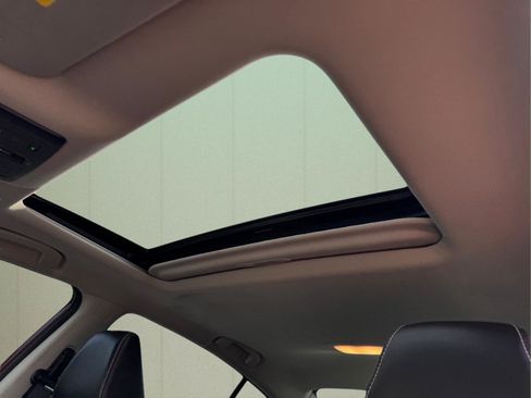 Used 2023 Nissan Altima 2.5 SR w/ SR Premium Package image 16