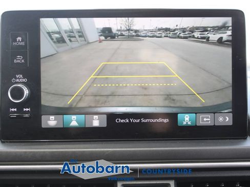 Used 2023 Honda Pilot Touring image 18