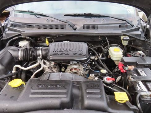 Used 2004 Dodge Dakota Sport w/ Deluxe Convenience Group image 28