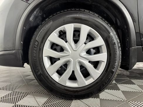 Used 2014 Nissan Rogue S AWD/4WD image 39
