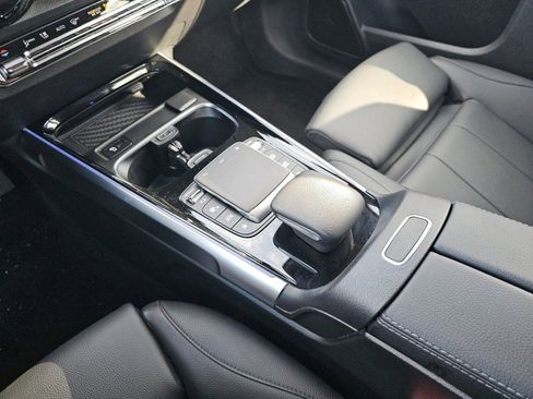 Used 2023 Mercedes-Benz EQB 300 4MATIC image 33