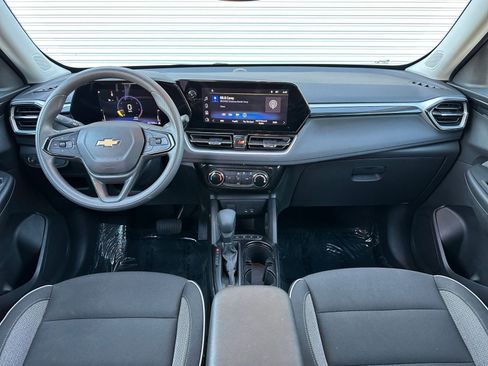 Used 2025 Chevrolet TrailBlazer LT image 31