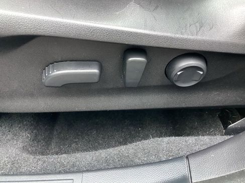 Used 2019 Subaru Forester Limited image 22