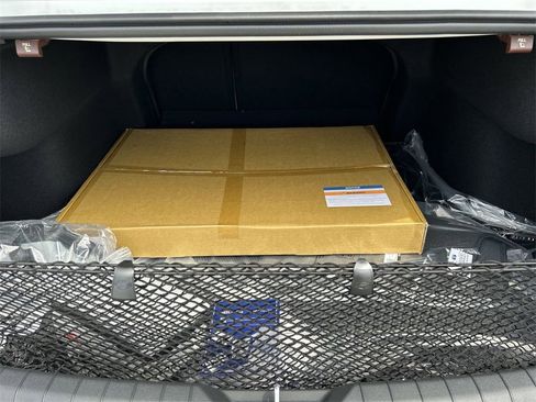 New 2025 Hyundai Sonata Limited image 17