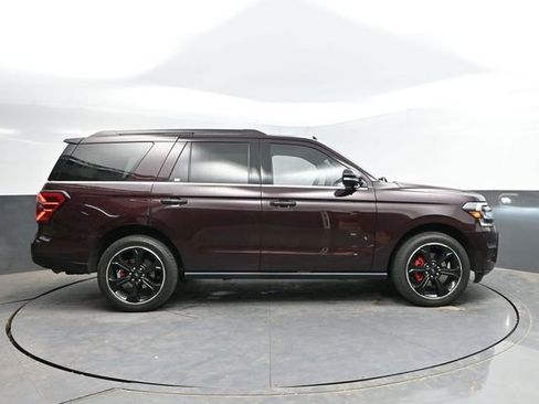Used 2024 Ford Expedition Limited AWD/4WD image 10