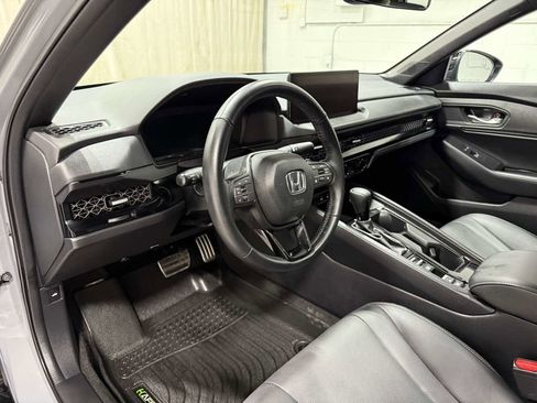 Used 2025 Honda Accord Sport image 8