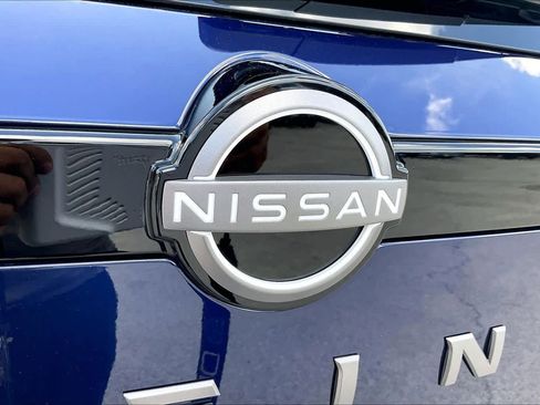 Used 2026 Nissan Pathfinder Platinum FWD image 31