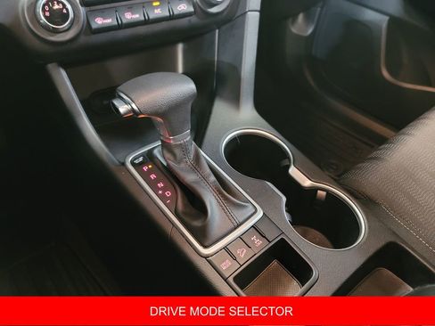 Used 2022 Kia Sportage LX image 17