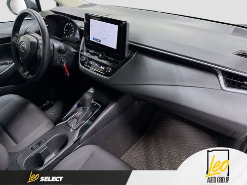 Used 2024 Toyota Corolla LE FWD image 29