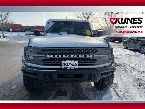 Used 2023 Ford Bronco Badlands w/ Sasquatch Package image 3