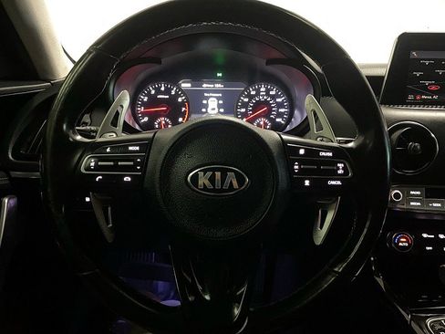 Used 2019 Kia Stinger Premium image 17